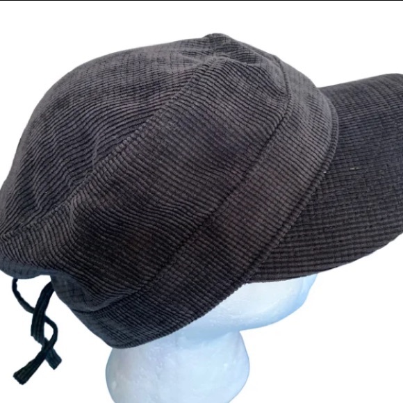 Under Armour women’s corduroy hat - Picture 2 of 8